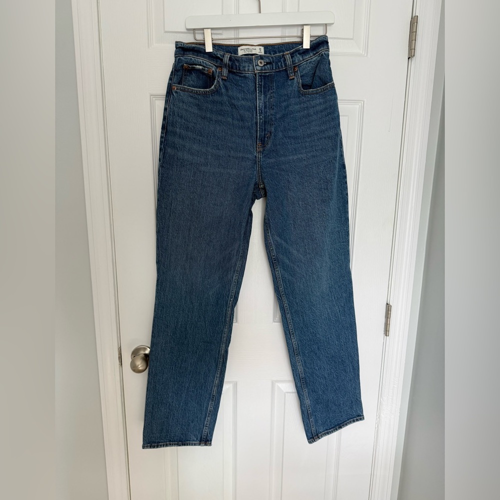 Abercrombie & Fitch The 90s Straight Ultra High Rise Jean 8R